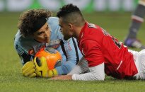 “Ajaccio“ komandos vartininkas Guillermo ir “Monaco“ klubo puolėjas Emmanuel Riviere