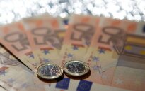 Į nemalonius klausimus dėl įtartinų eurų teko atsakinėti net 72 metų moteriai