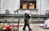 Ukraina: separatistai verčia kariauti vaikus ir senukus