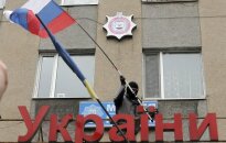 Oligarchams gali tekti atverti pinigines