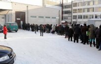 Kaip blogiausiais laikais: Panevėžyje – eilės prie maisto davinių