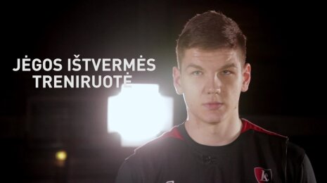 Pažiūrėkite, kaip krepšininkas A. Gudaitis lavina savo ištvermę