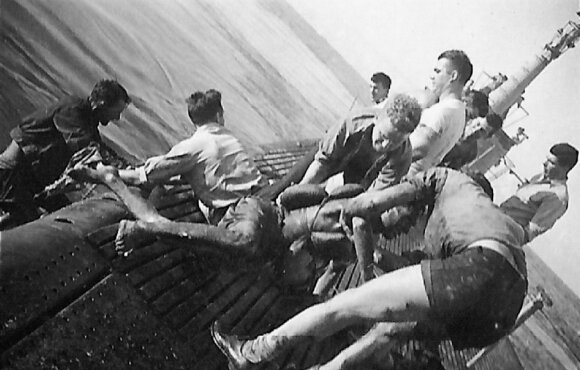 Apie 150 laimingųjų išgelbėjo amerikiečiai, ir tada pasaulis pirmą kartą išgirdo apie Mirties geležinkelio siaubą (Beits šeimos nuotr.)