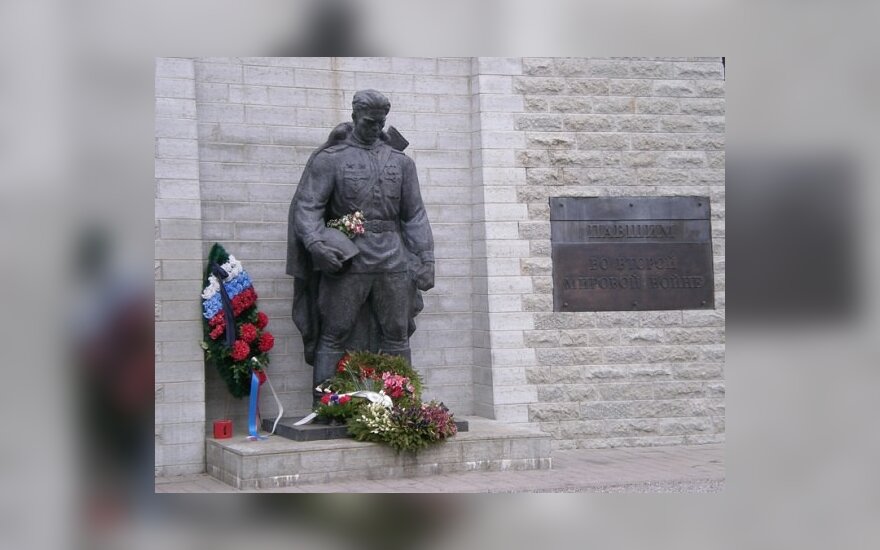 A.Paleckis į gegužės 1-osios eitynes pakvietė „Nakties sargybą“