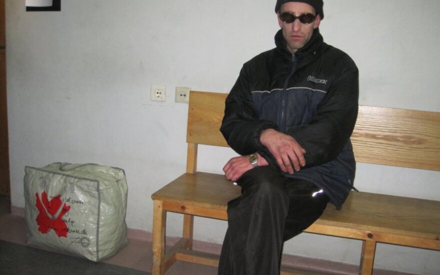 Sugėrovą dalgiu pjovęs gargždiškis į teismą atvyko visiškai girtas