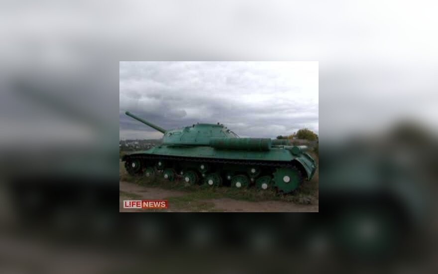 Rusiškas tankas T-44, lifenews.ru nuotr.