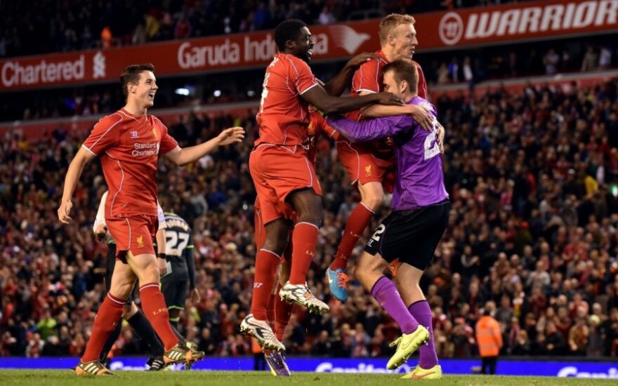 "Liverpool" futbolininkai džiaugiasi pergale 