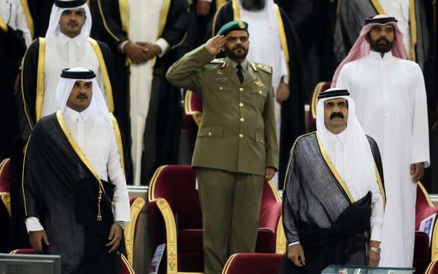 Kataro šeichas Tamimas bin Hamadas al Thani ir šeichas Hamadas bin Khalifa al Thani