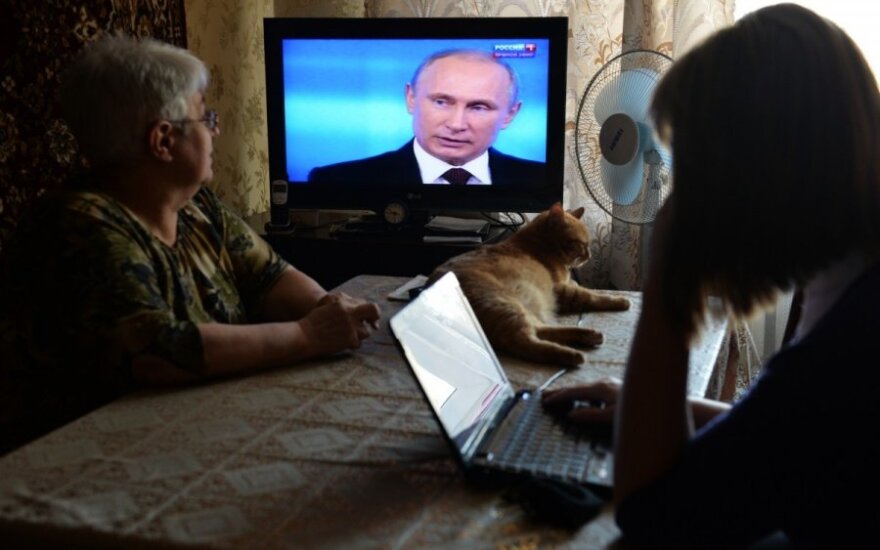 Умланд: Путин создал для россиян другую действительность