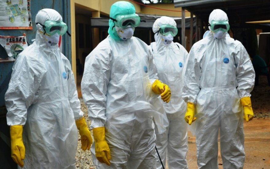 Контроль на Эболу: Британия вводит медосмотр в аэропортах