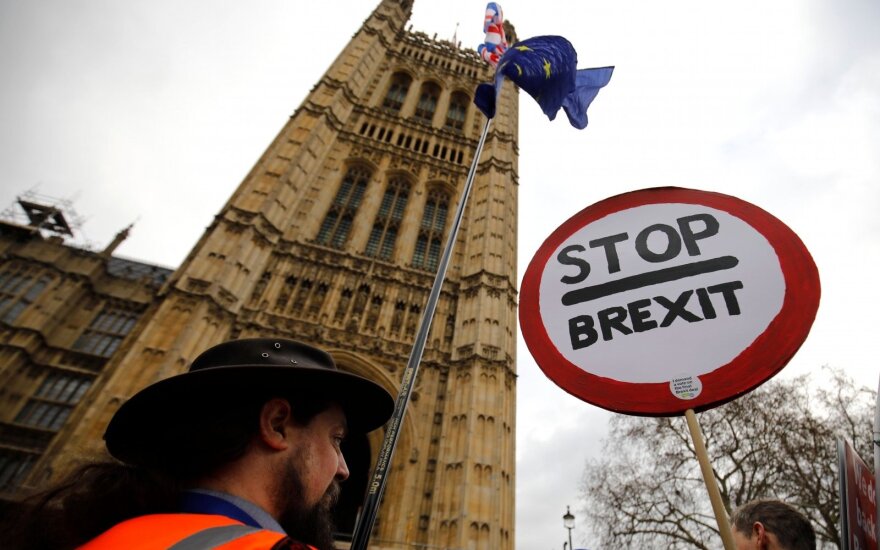 Британский парламент одобрил возможность отсрочки Brexit