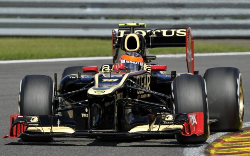 Romainas Grosjeanas su "Lotus" automobiliu sukėlė avariją