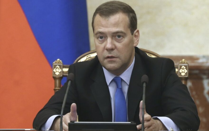 Медведев допустил повышение налоговой нагрузки в стране