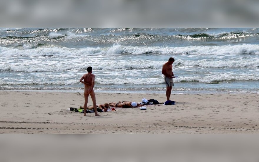 Взморье Литвы: на женских пляжах – базар, на мужских – знакомства