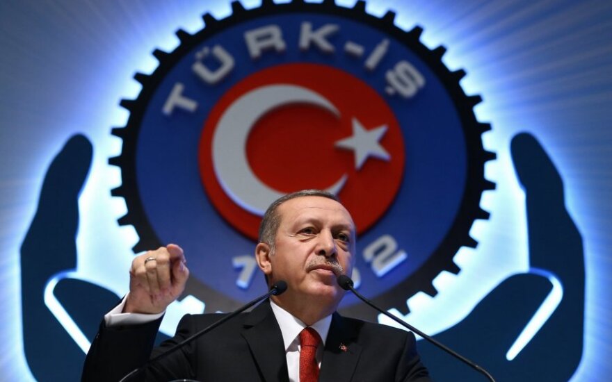 Эрдоган объявил, что войска Турции вошли в Ирак