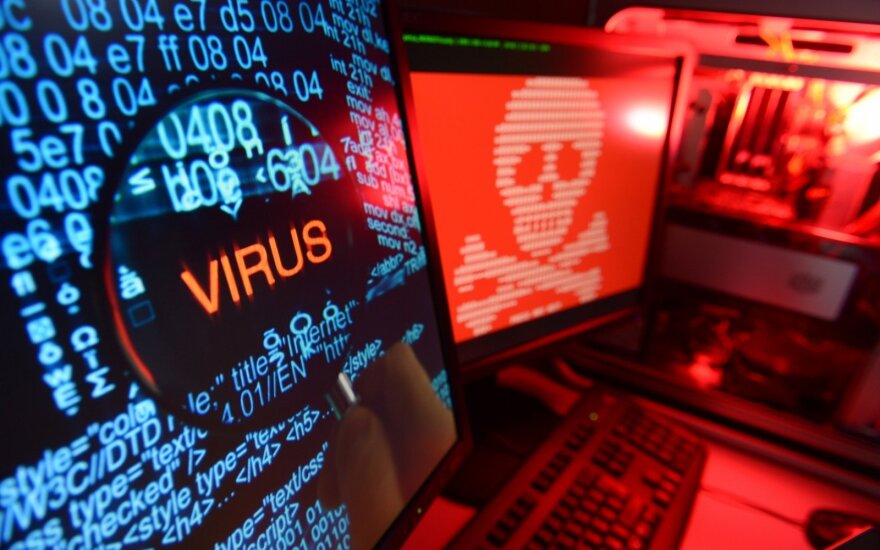 Bloomberg: "фабрика троллей" меняет стратегию перед выборами президента 2020 года