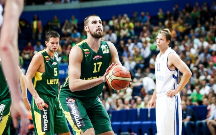 Сборная Литвы по баскетболу вымучила победу над финнами