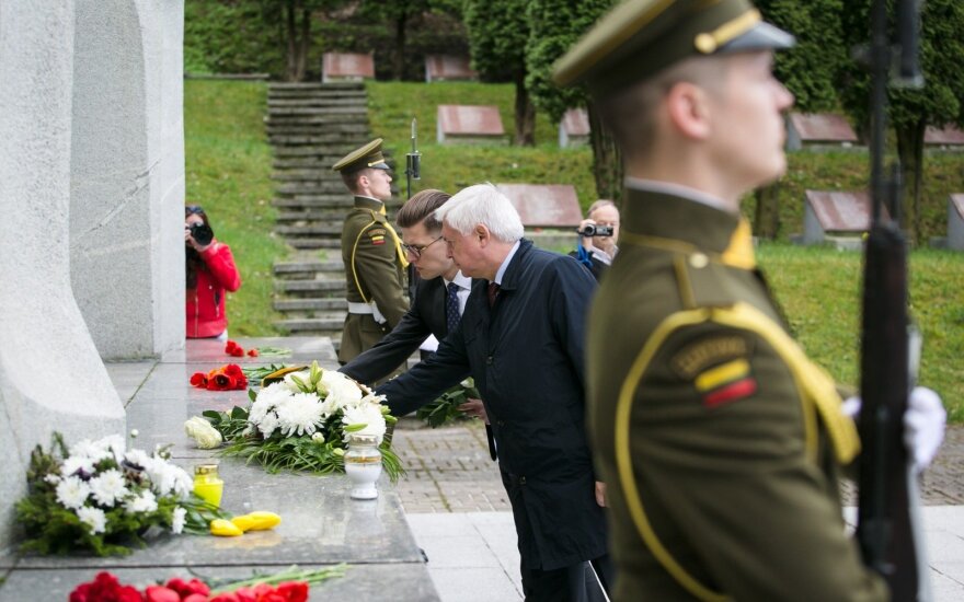 Дипломаты, литовские военные и политики почтили память погибших в ВМВ