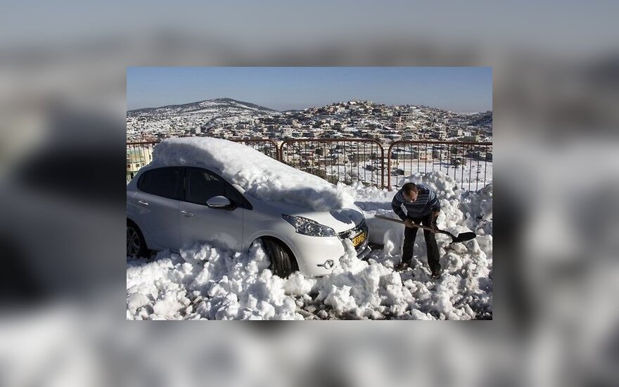 Фоторепортаж: снежная буря парализовала Иерусалим