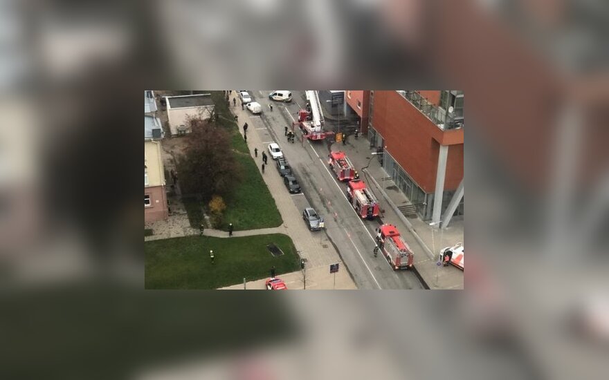 Поступила информация о пожаре в высотном здании у ТЦ Europa, полиция перекрыла улицу