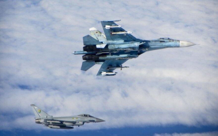 СМИ: российские Су-24 нарушили воздушное пространство Швеции