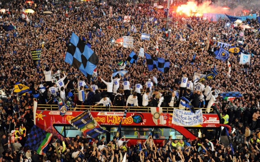 Milane "Inter" pasitikimo minios aistruolių
