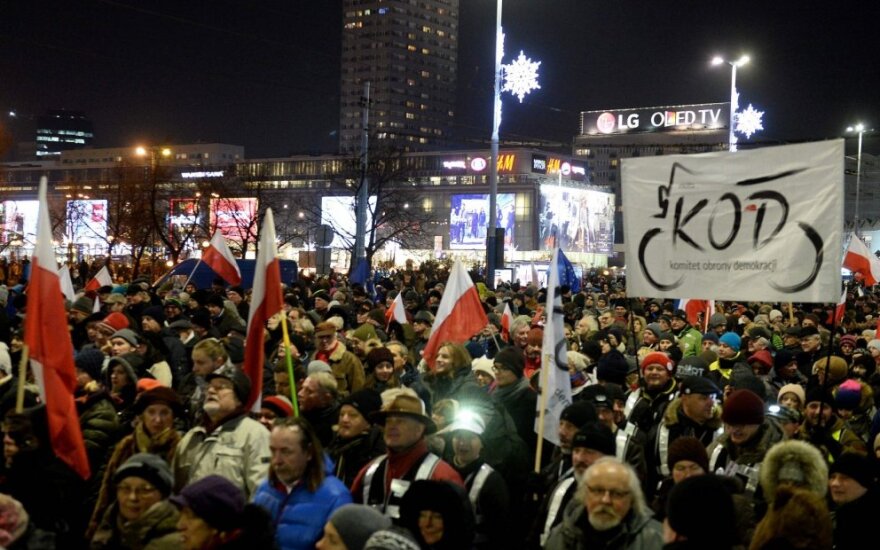 В Польше возобновились протесты против ограничения свободы слова