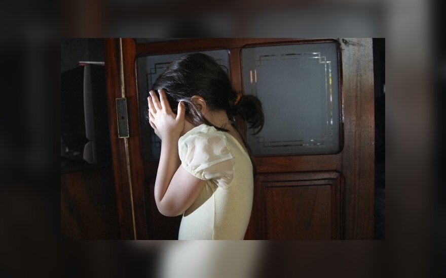 Пьяная мать избила 7-летнюю дочь, девочка в больнице