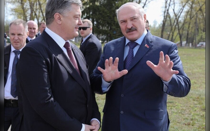 Пугало Майдана спрятано. Лукашенко и Порошенко пересеклись в зоне