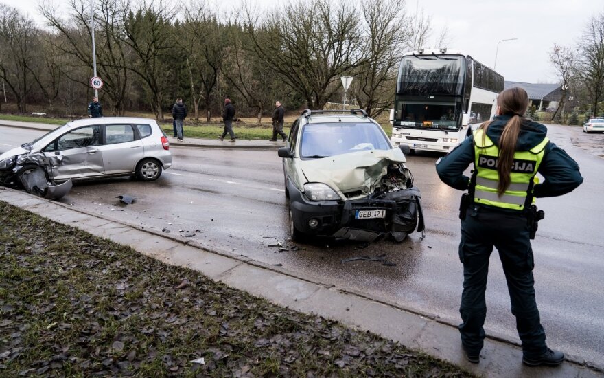 В Вильнюсе в ДТП пострадали два водителя