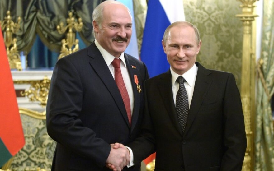 Путин наградил Лукашенко орденом