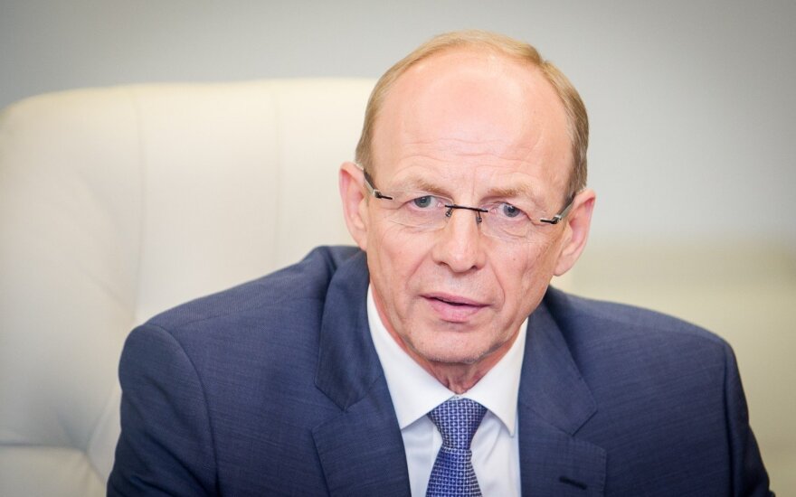 КС: увольнение Милюса не противоречит Конституции
