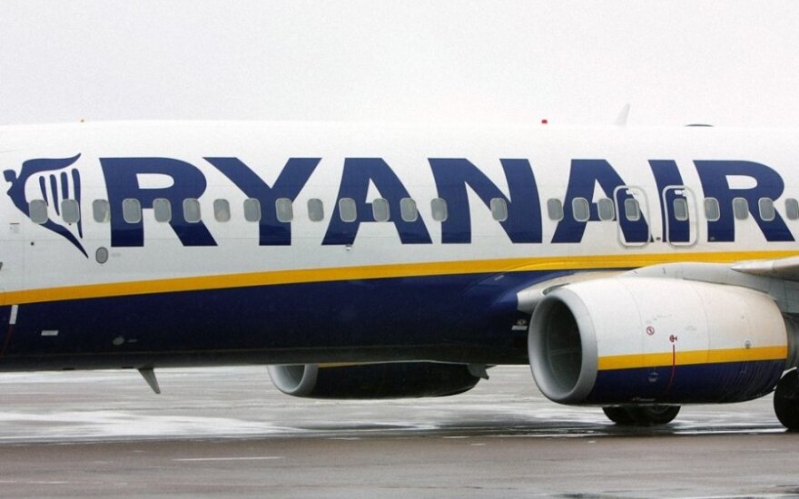В аэропорту столкнулись два самолета Ryanair