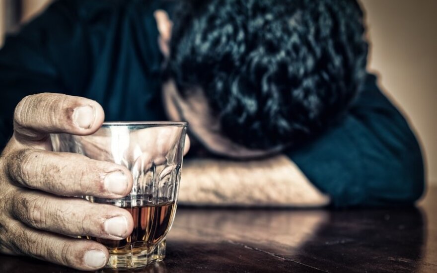 В Москве бездомным прочтут научные лекции о вреде алкоголя
