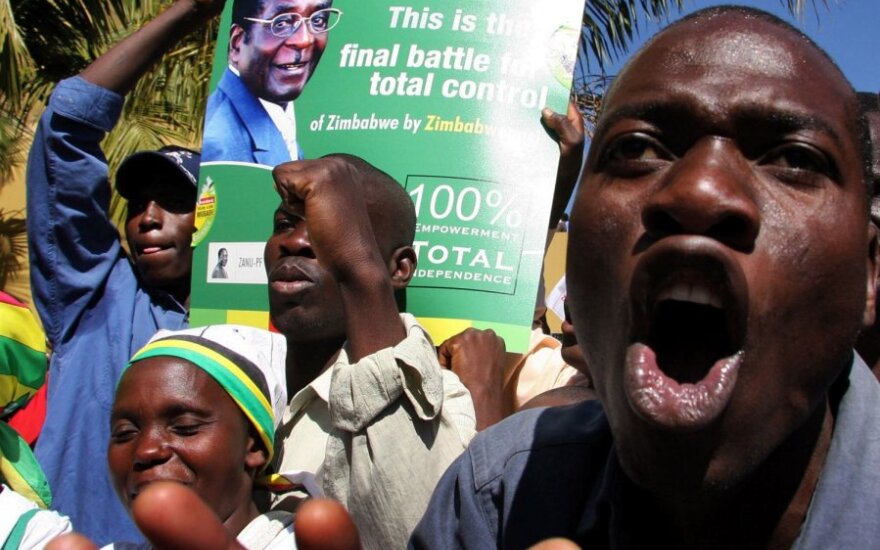 Zimbabwe: W skarbcu zostało tylko 200 dolarów