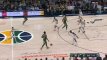 „Šis vaikis yra supermenas“: 46 Mitchello taškai išplėšė „Jazz“ pergalę prieš „Bucks“