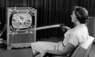 Televizoriaus valdymas "Zenith Flash-Matic" pulteliu