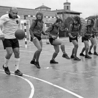 Spektaklis Vilniaus Katedros aikštę pavers futbolo aikštele