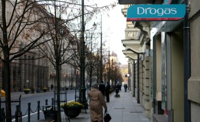 „Drogas“ parduotuvių tinklas specialiai pažymės ukrainietiškas prekes, atsisakė rusiškos ir baltarusiškos kilmės prekių