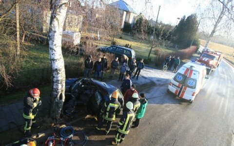 Silutės R Avarijoje Suzalota į Darba Vaziavusi Medikė