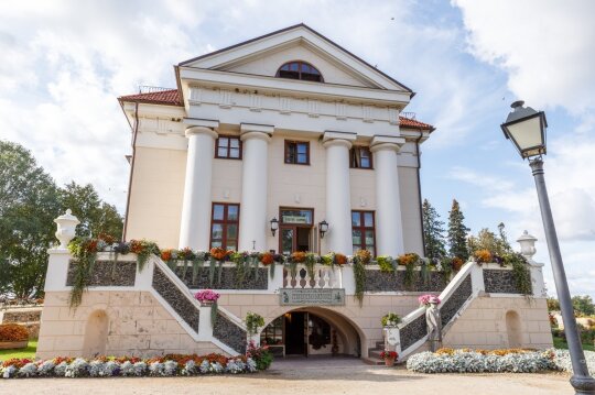 Pakruojo dvaras šiandien