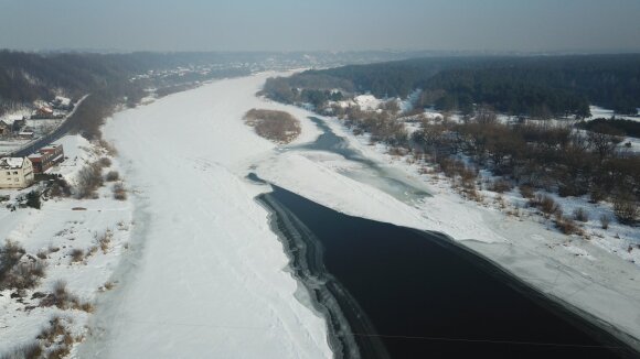 A spring flood is feared in the Kaunas district: the river bed narrowed during the construction of the bridge over the Neris