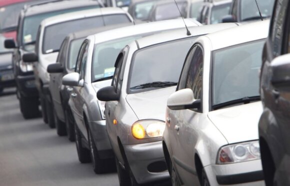Dauguma Europos valstybių turi „žaliajį“ mokestį už automobilių keliamą taršą