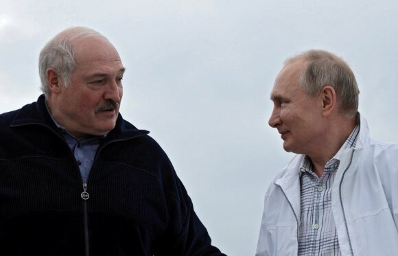 On the second day of the meeting, Putin and Lukashenko set sail