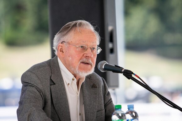   Vytautas Landsbergis: we live next to a volcano and we do not know when this madness will rise 