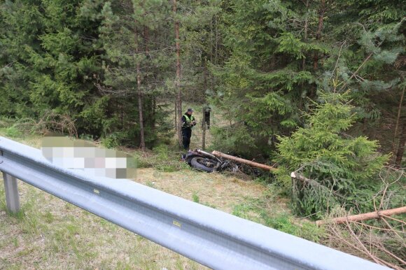 Tragedija Švenčionių rajone: pasienietis, važiuodamas motociklu, pamojavo tėvui ir netrukus žuvo