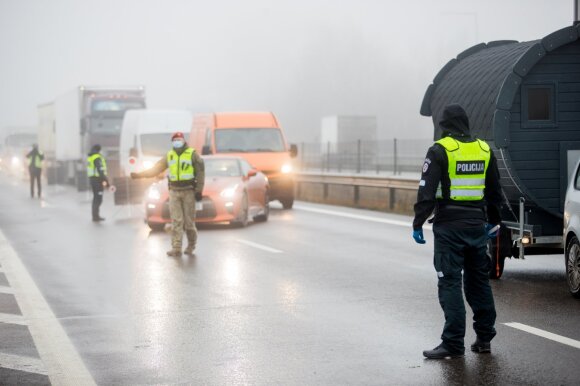 Širinskienė detained by police officers: paramilitary order may leave people without food