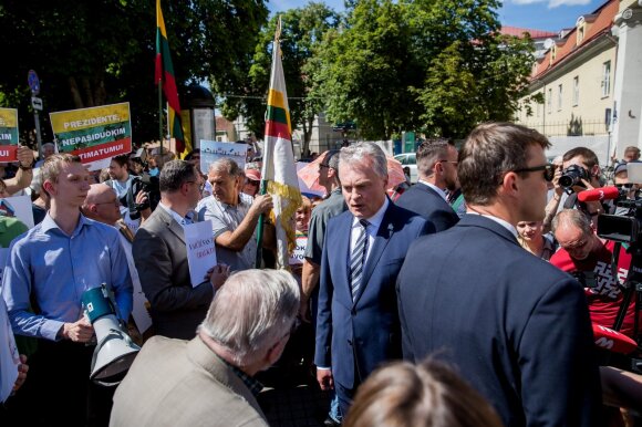 Gypsies Nausėda, Vytautas Landsbergis