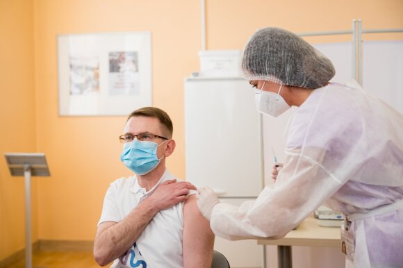 In Lithuania, AstraZeneca will continue to vaccinate everyone: they were told what symptoms to pay for vaccinated people