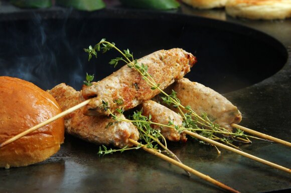Mini liuli kebabs made of chicken